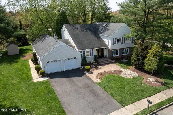 2 Palomino Way, Marlboro, NJ 07746