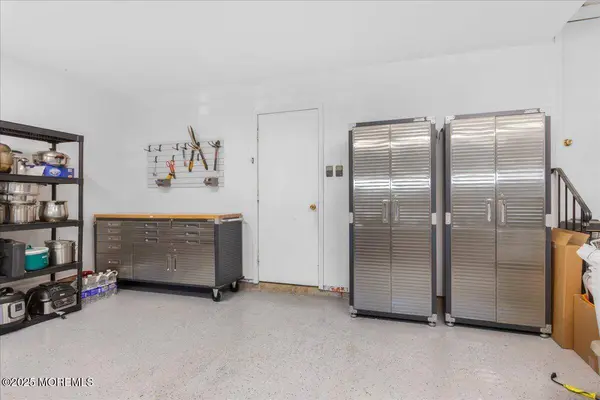 2 Palomino Way, Marlboro, NJ 07746