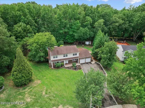 25 Birmingham Drive, Manalapan, NJ 07726
