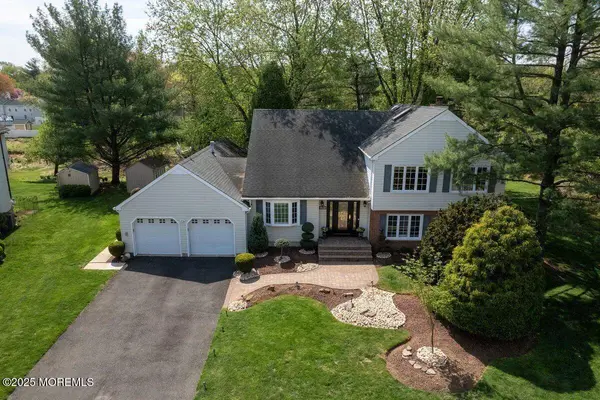 2 Palomino Way, Marlboro, NJ 07746