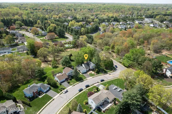 2 Palomino Way, Marlboro, NJ 07746