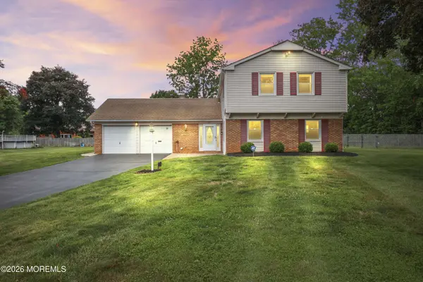 21 Forge Court, Freehold, NJ 07728