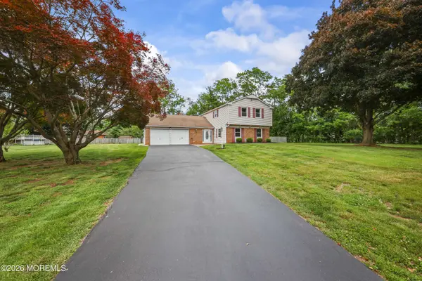 21 Forge Court, Freehold, NJ 07728