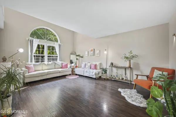 109 Kentucky Way, Freehold, NJ 07728