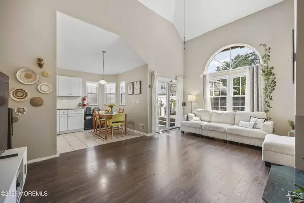 109 Kentucky Way, Freehold, NJ 07728