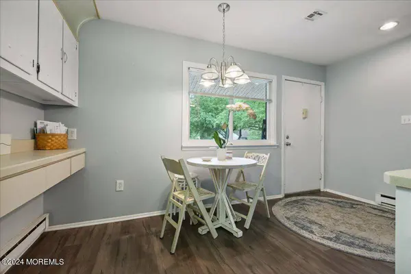 173 Amberly Drive #D, Manalapan, NJ 07726