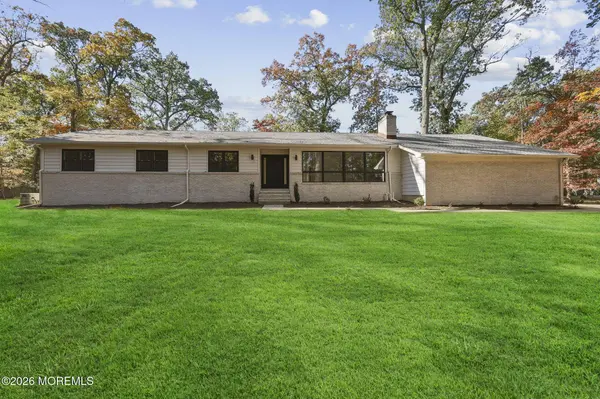 105 Thompson Grove Road, Manalapan, NJ 07726