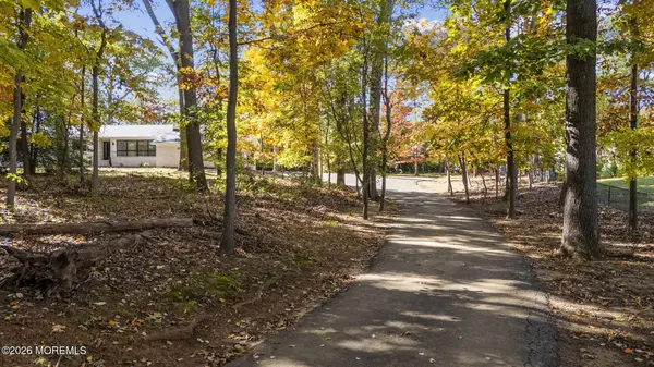 105 Thompson Grove Road, Manalapan, NJ 07726