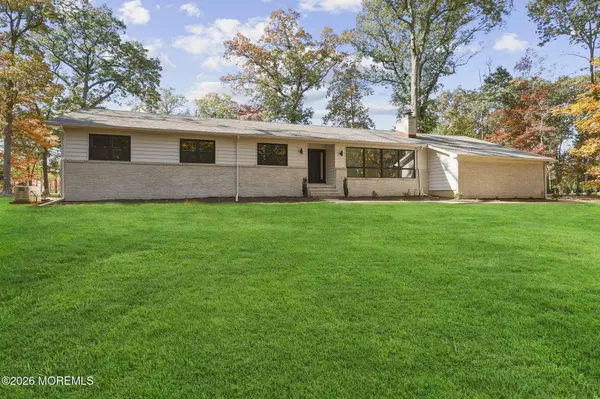 105 Thompson Grove Road, Manalapan, NJ 07726