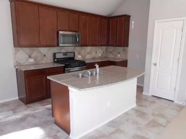 533 Peregrine WAY, Leander, TX 78641