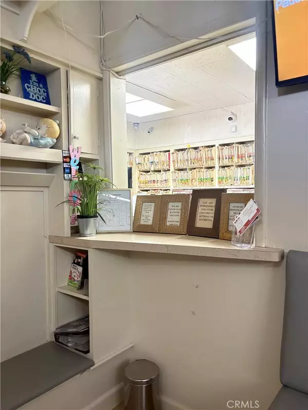 1741 W Romneya DR #A, Anaheim, CA 92801