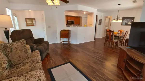 12 Ledgerwoods Dr, Batavia Twp, OH 45102