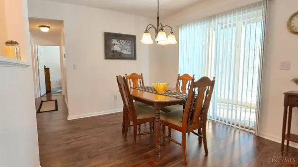 12 Ledgerwoods Dr, Batavia Twp, OH 45102