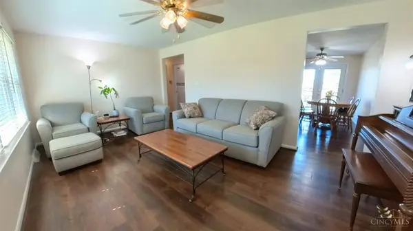 558 Marjorie Ln, Union Twp, OH 45244