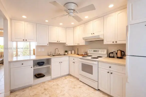 1425 Atlantic Shores Blvd #501, Hallandale Beach, FL 33009