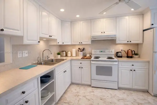 1425 Atlantic Shores Blvd #501, Hallandale Beach, FL 33009