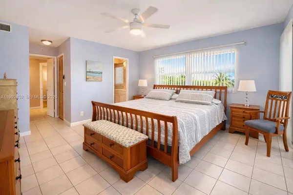 1425 Atlantic Shores Blvd #501, Hallandale Beach, FL 33009