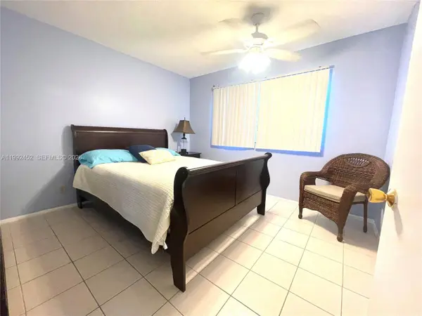 1425 Atlantic Shores Blvd #501, Hallandale Beach, FL 33009