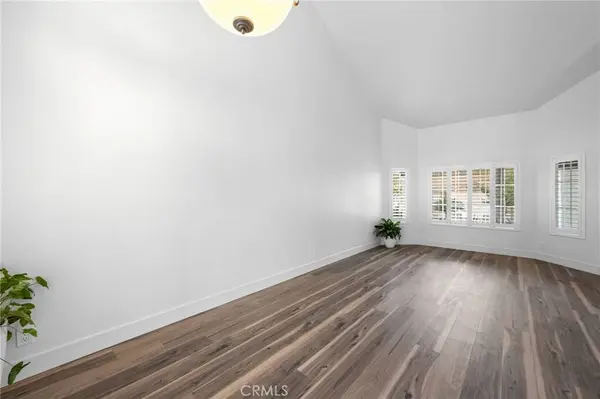 2982 La Vista AVE, Corona, CA 92879