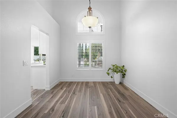 2982 La Vista AVE, Corona, CA 92879