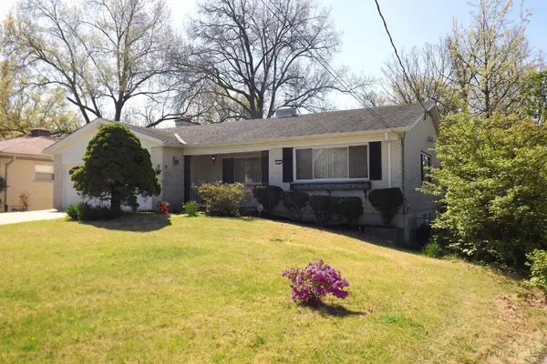 2987 Westbrook Dr, Cincinnati, OH 45238