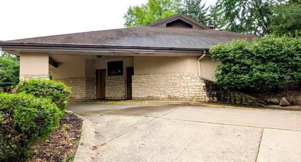 5629 Bridgetown Rd, Green Twp, OH 45248