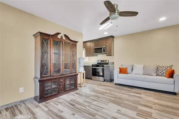1976 Olive, Long Beach, CA 90806