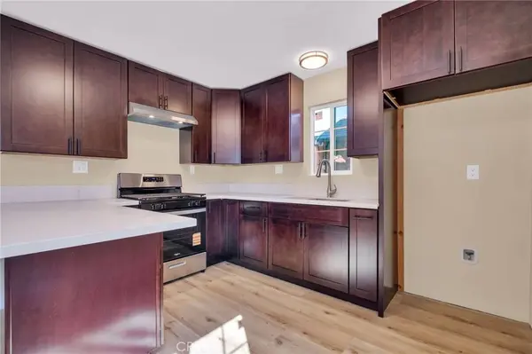 1976 Olive #A, Long Beach, CA 90806