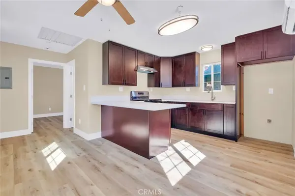 1976 Olive #A, Long Beach, CA 90806