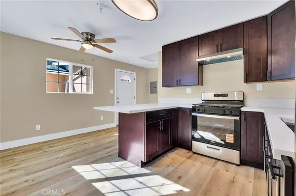 1976 Olive #A, Long Beach, CA 90806