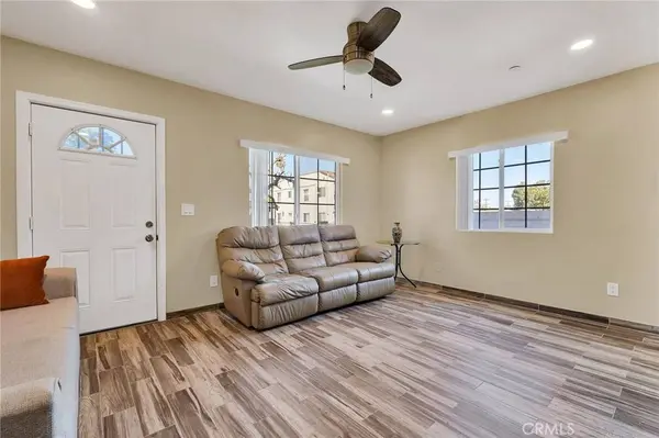 1976 Olive, Long Beach, CA 90806