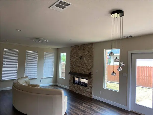 400 S Jefferson Street S, Irving, TX 75060