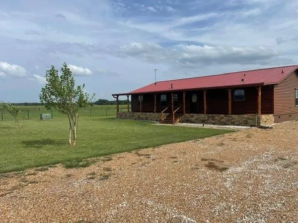 2290 Brooks Lane, Sadler, TX 76264