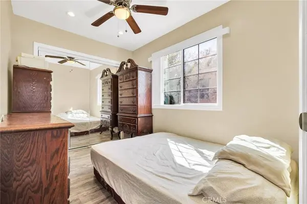 1972 Olive, Long Beach, CA 90806