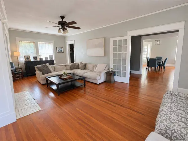 2221 Park Place Avenue, Fort Worth, TX 76110