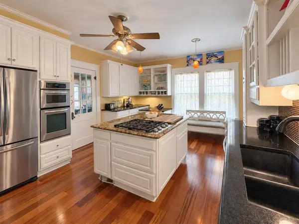 2221 Park Place Avenue, Fort Worth, TX 76110