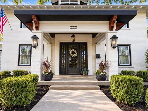 2221 Park Place Avenue, Fort Worth, TX 76110