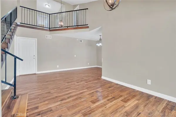 1010 S Victoria AVE, Corona, CA 92879