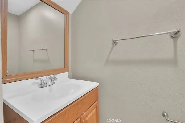 1010 S Victoria AVE, Corona, CA 92879