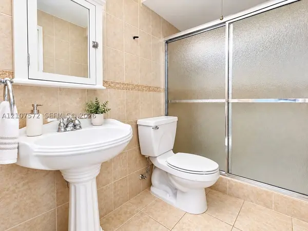 1425 Atlantic Shores Blvd #501, Hallandale Beach, FL 33009