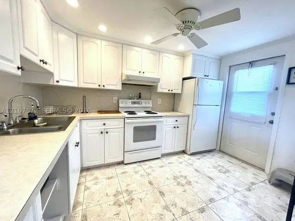1425 Atlantic Shores Blvd #501, Hallandale Beach, FL 33009
