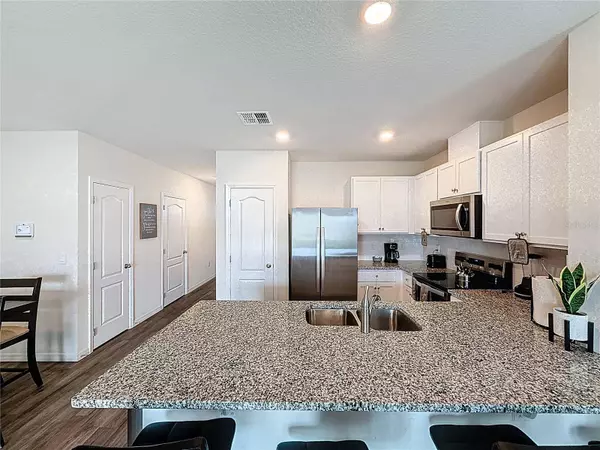 1303 TALLOWWOOD LN, Davenport, FL 33837