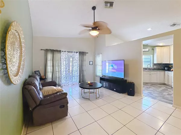 3217 BREWSTER DR, Kissimmee, FL 34743