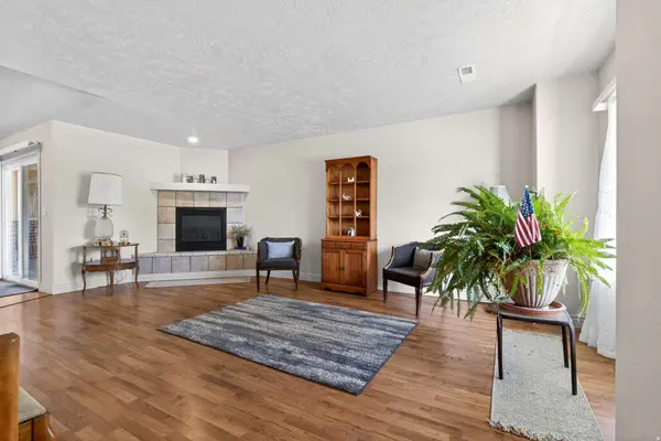 2465 N DORCHESTER AVE, Harrisville, UT 84414