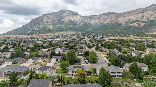 869 E 3350 N, North Ogden, UT 84414