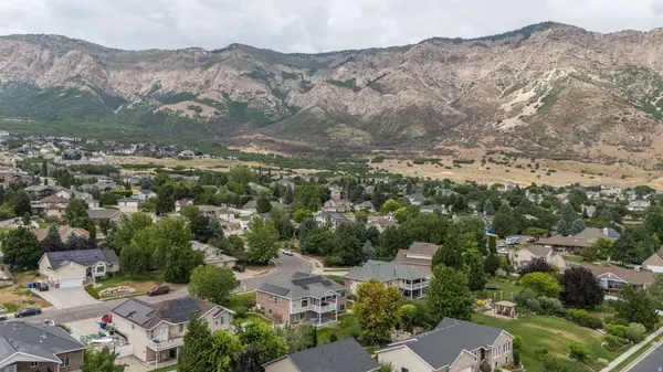 869 E 3350 N, North Ogden, UT 84414