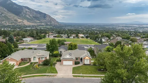 869 E 3350 N, North Ogden, UT 84414
