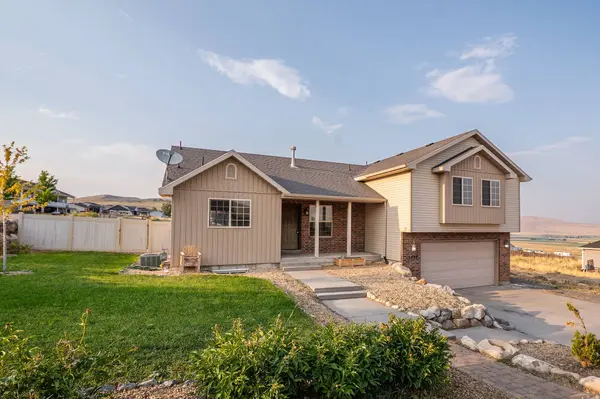12498 W WALLACE LN, Thatcher, UT 84337
