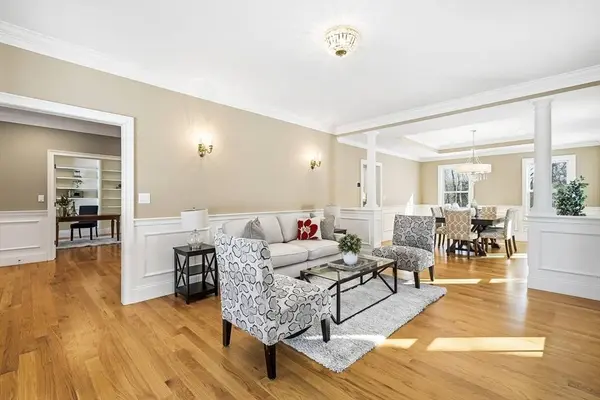 4 Whittier Rd, Lexington, MA 02420