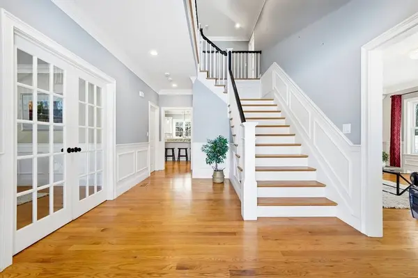 4 Whittier Rd, Lexington, MA 02420